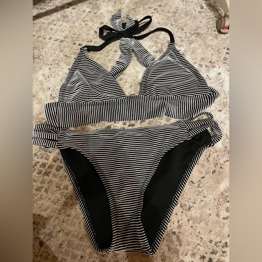 Swim suit
